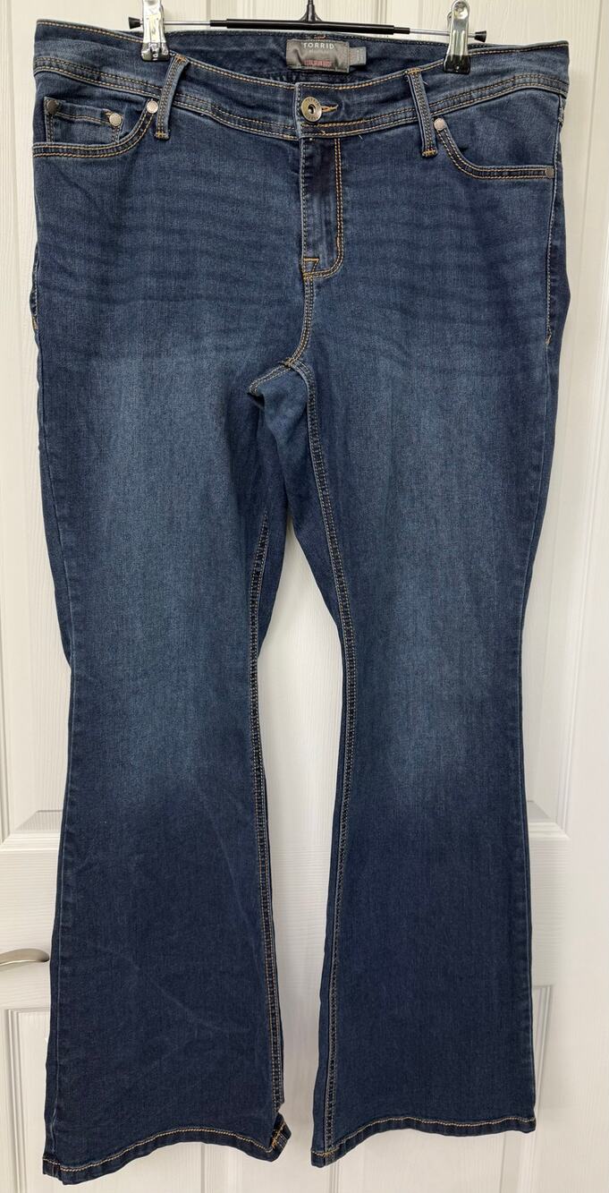 Torrid Jeans Plus 14 Tall Luxe Slim Boot Super Stretch Feel the Fit mid rise